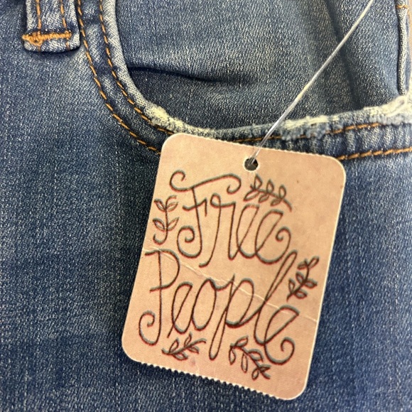 💙”Free People” NWT Blue Skinny Distressed Jeans 👖 - Picture 6 of 14